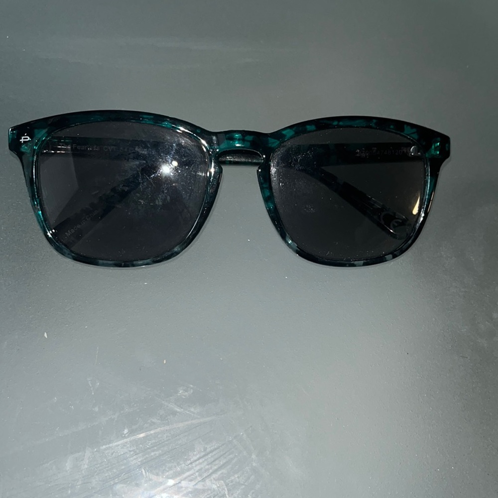 Prive Revaux sunglasses in good condition